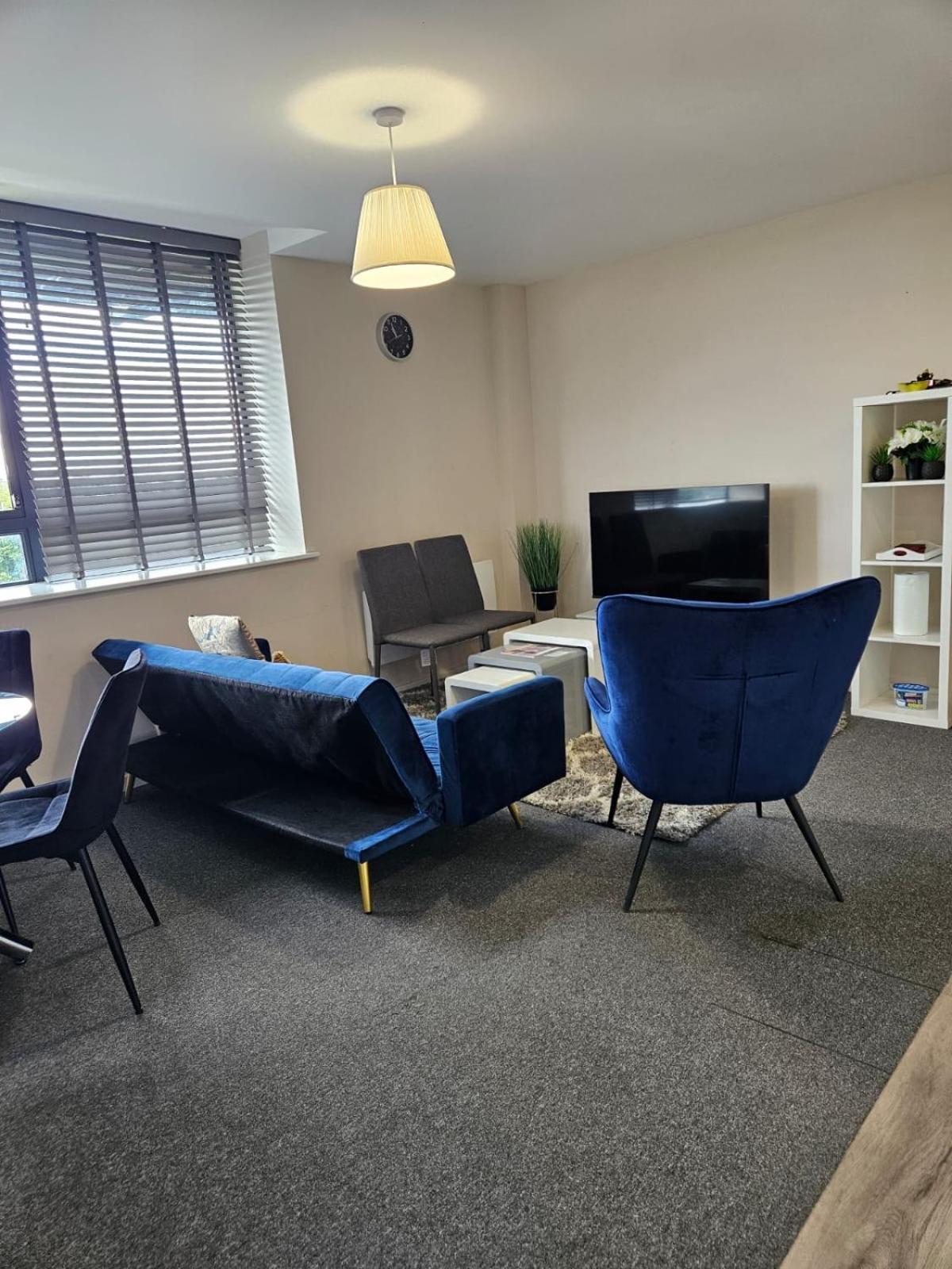 Holiday Home, Manchester